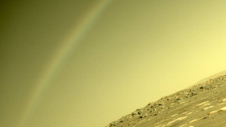 Заснятая марсоходом Perseverance "радуга" оказалась бликом на камере
