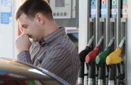 Рост цен на топливо в России в 2021 году объяснили в ФАС