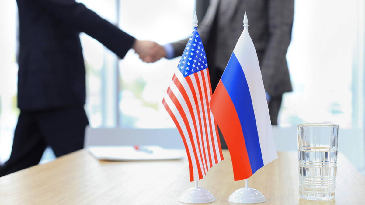 Псаки: Вашингтон готов работать над саммитом Путина и Байдена, но это не изменит санкционную политику