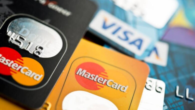Вероятность отключения России от Visa и MasterCard оценили в Госдуме