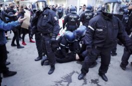 Жесткие задержания начались на демонстрации в Берлине