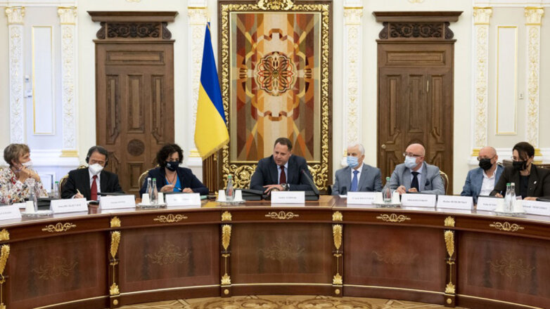 Глава офиса президента Украины предложил срочно провести встречу "нормандской четверки"