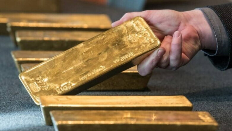 Правительство закрепило возможность хранить средства ФНБ в золоте