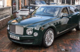 Bentley Mulsanne Елизаветы II продали почти за £180 тыс.