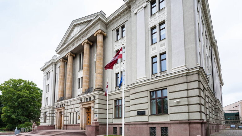 Ответ Минску на высылку дипломатов назвали в Риге