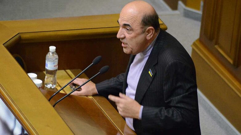 Украинский депутат в преддверии Дня Победы предупредил о беде в стране