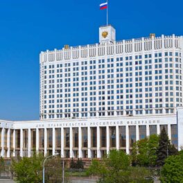 Правительство списывает 12 регионам долги на 29 млрд руб.