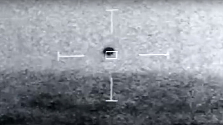 Упавший в океан на глазах у моряков загадочный НЛО сняли на видео