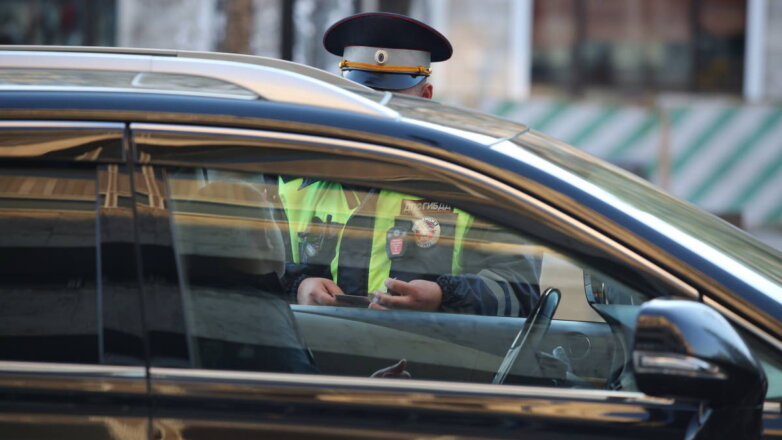 Автоюрист Кузьмина объяснила, когда у водителя могут забрать права на месте остановки