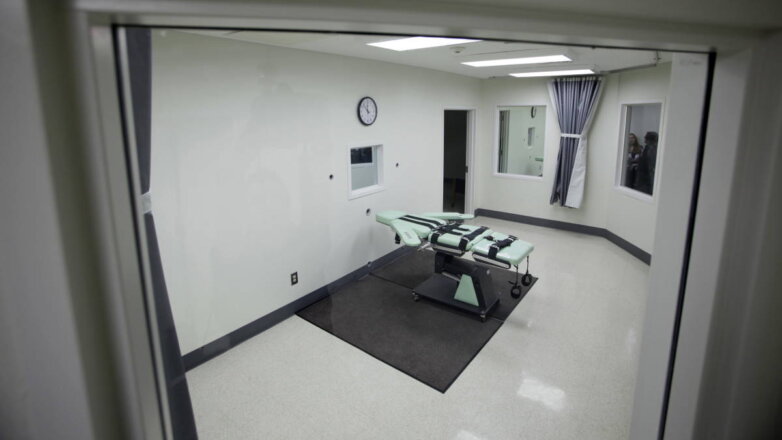 Генпрокурор США ввел в стране мораторий на смертную казнь