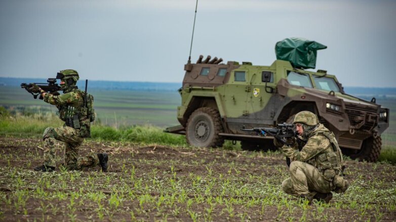 Российский и сербский спецназ учились совместно уничтожать боевиков
