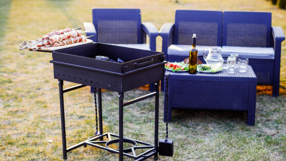 Барбекю на даче: как правильно обустроить мангальную зону