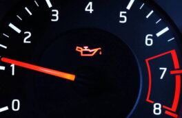 Когда можно ездить с "аварийным" сигналом о недостатке масла, рассказал автоэксперт