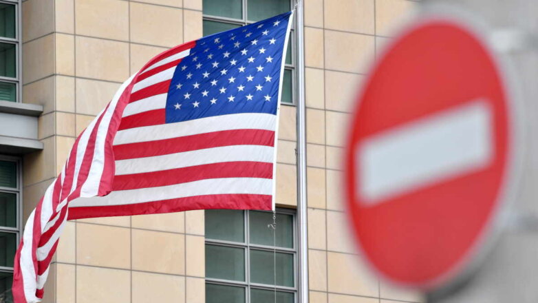 В посольстве США заявили об ограничениях в работе с 1 августа