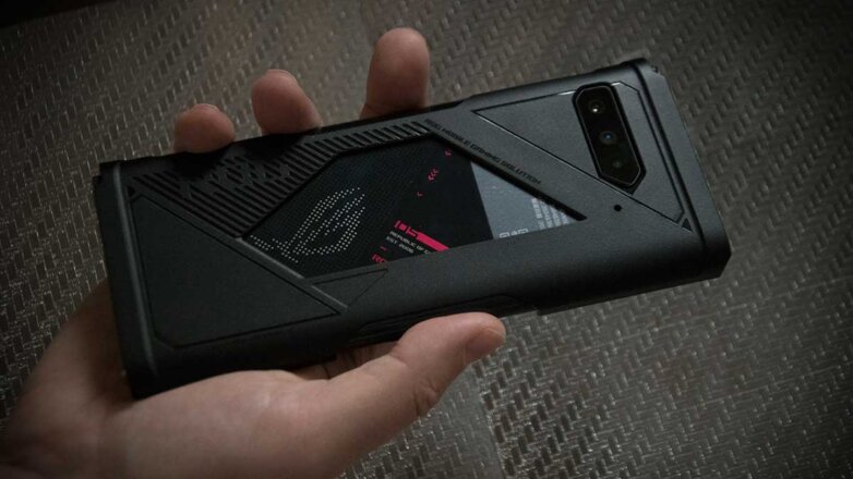 Названа цена мощнейшего игрового смартфона от ASUS