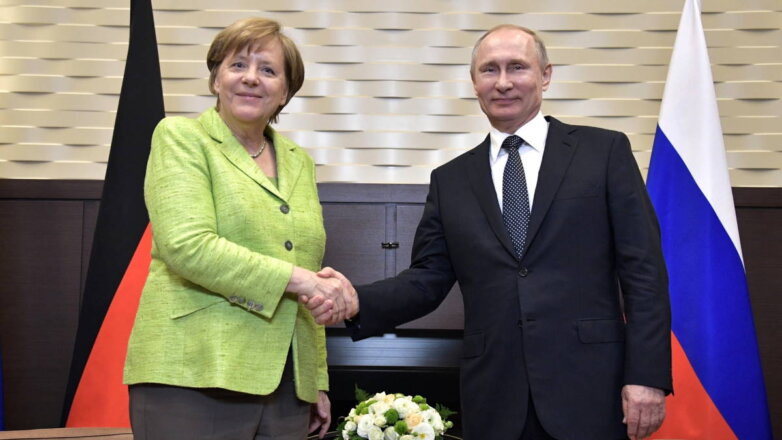 Меркель позвонила Путину в день 80-летия начала Великой Отечественной войны