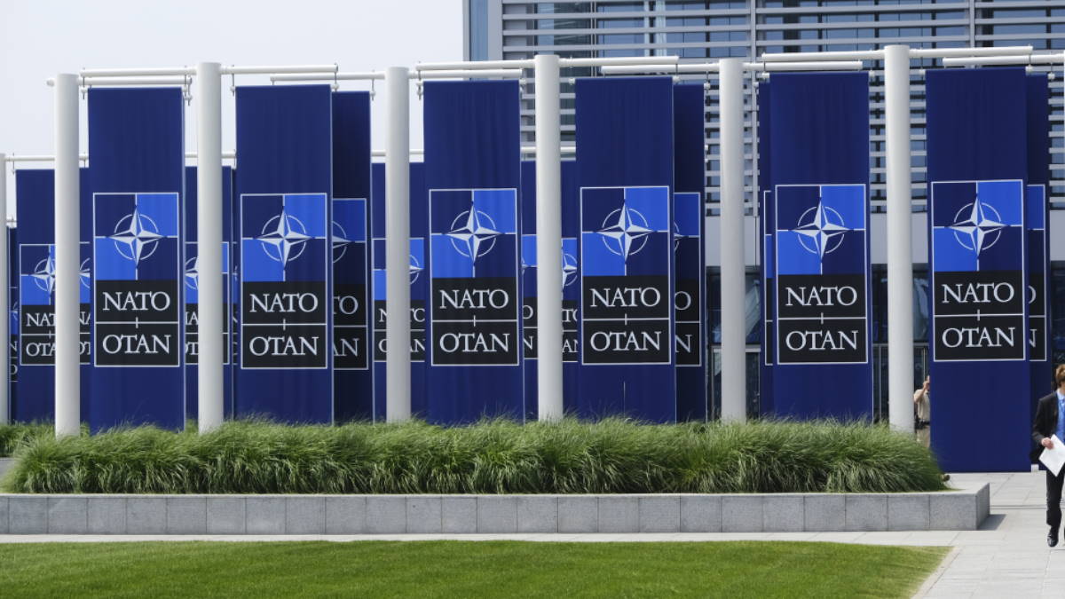 НАТО призвала Россию вернуться в 
