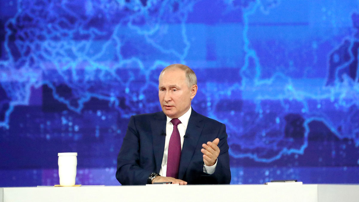 Песков пообещал, что Путин проведет прямую линию чуть позже