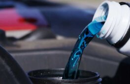 Чем опасны присадки для антифриза, рассказали водителям