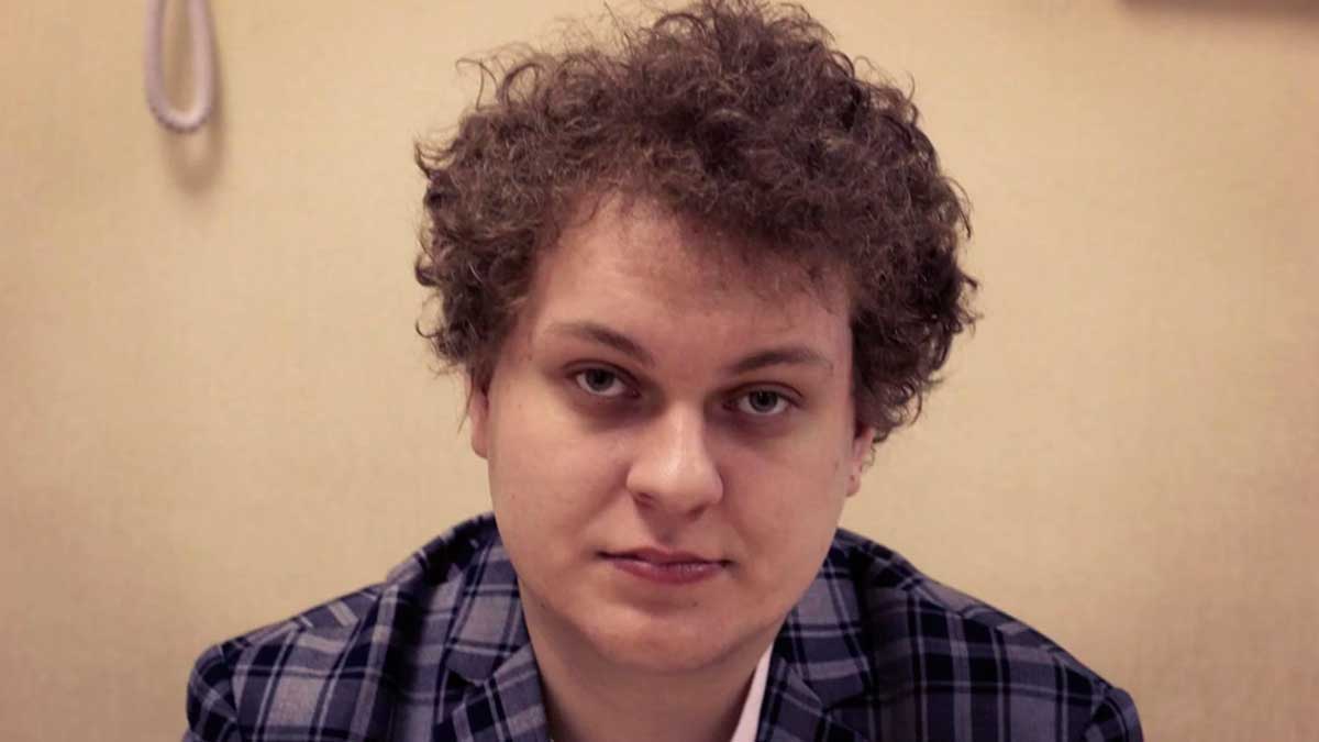 Суд Петербурга выпустил блогера Хованского из СИЗО