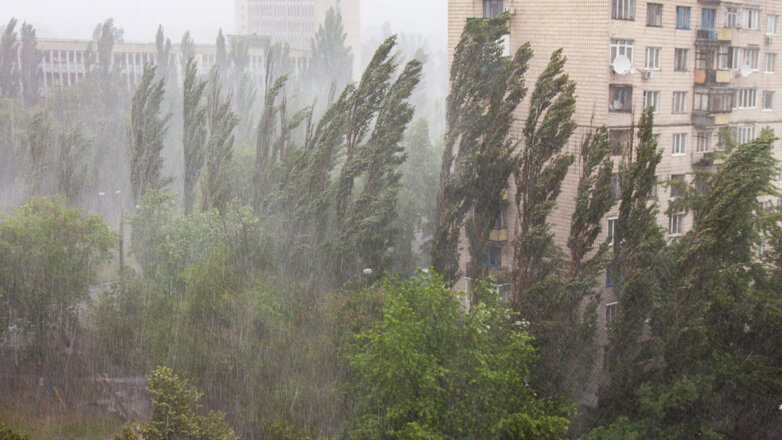 На Кубани до 18 июля ожидаются сильные дожди, град и смерчи