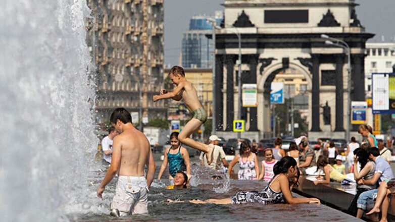 "Безумная жара" придет в Москву на выходных