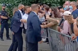 Ударившему Макрона французу вынесли приговор