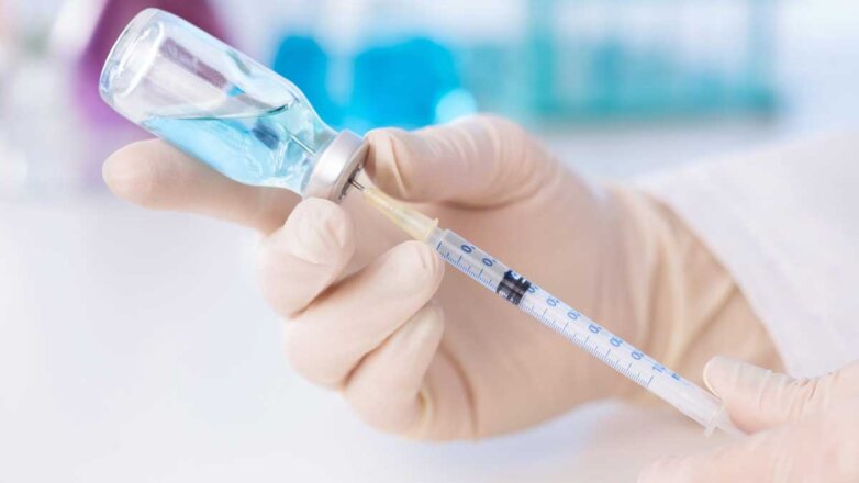Обязательную вакцинацию для отдельных категорий граждан ввели еще два российских региона