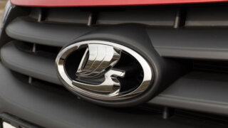 АвтоВАЗ повысил цены на ряд моделей Lada