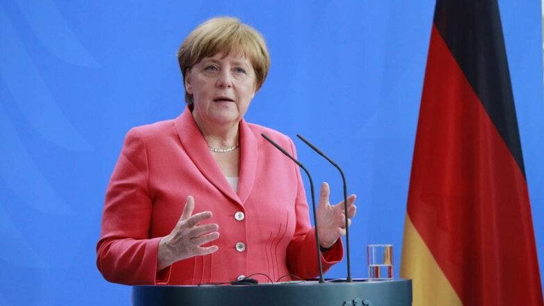 Меркель назвала верным решение 2008 года не принимать Украину в НАТО