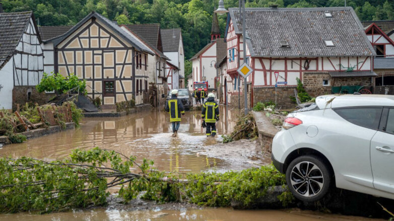 Число жертв наводнения в Германии достигло 42