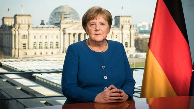 Меркель посетила наиболее пострадавшие от наводнений районы Германии