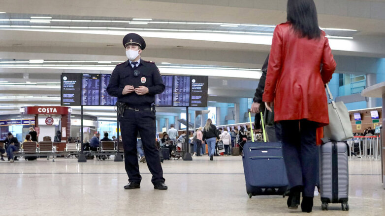 О "минировании" более 20 самолетов в московском аэропорту сообщил неизвестный