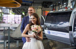 На Московской канатной дороге 13 пар зарегистрировали брак