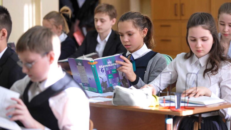 Стало известно, сколько россияне планируют потратить на подготовку к школе