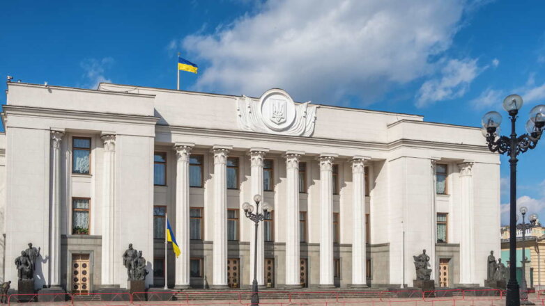 Украинские депутаты запретили символы российской спецоперации Z и V