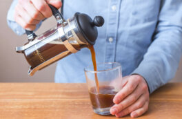 Сколько можно хранить сваренный кофе, рассказали эксперты