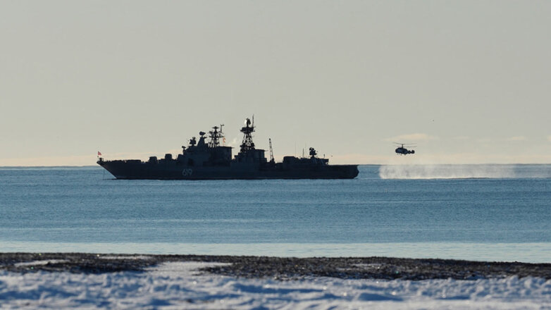Северный флот начал специальные учения в Арктике