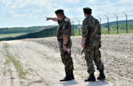Украинцы начали копать рвы на границе с Россией