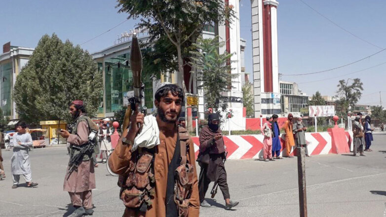 Мужчина с оружием Афганистан