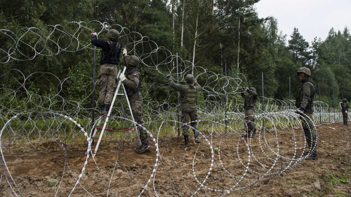 Разрушивших забор на границе с Белоруссией арестовали в Польше