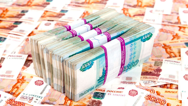 Банк России в четверг презентует модернизированную 100-рублевую банкноту