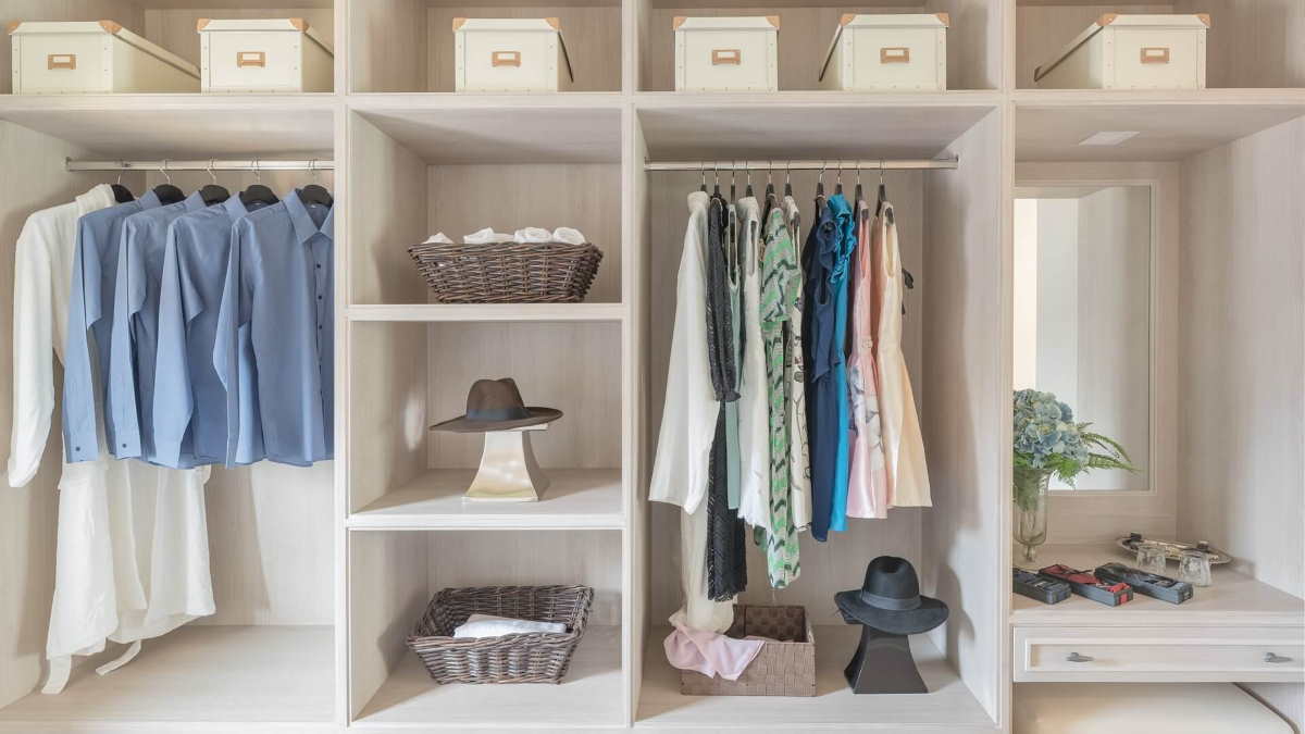 Как сделать гардеробную в кладовке — смотрите идеи в блоге Mr. Doors