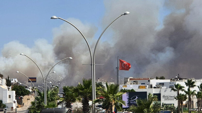 В районе турецкого Бодрума взяли под контроль пожар, из-за которого объявляли эвакуацию