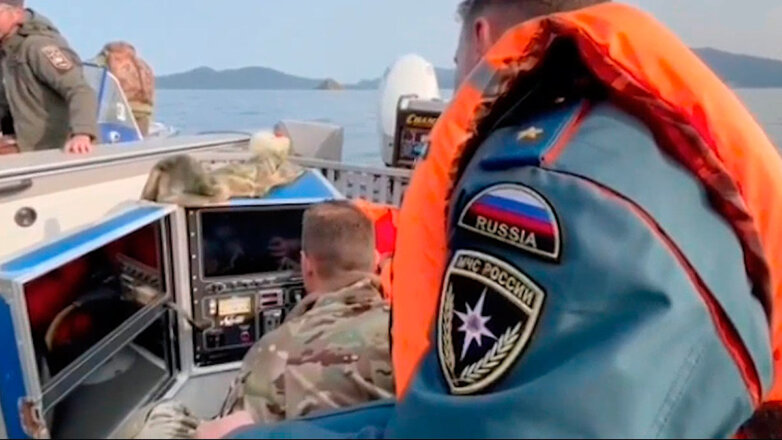 Обломки разбившегося на Камчатке вертолета Ми-8 показали на видео