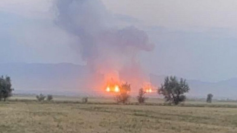 Режим ЧС объявили в районе взрывов на складах воинской части в Казахстане