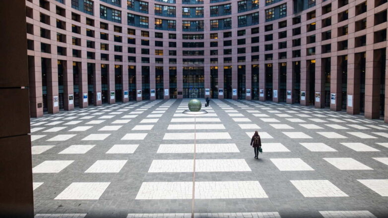 Здание европейского парламента в Страсбурге