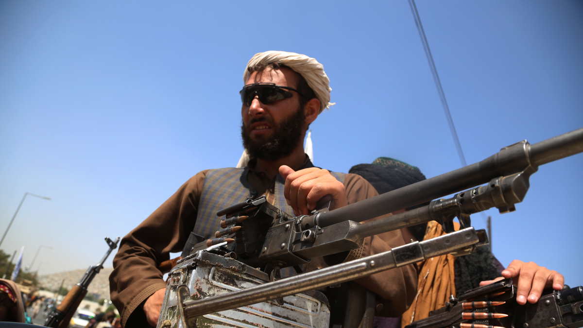 СМИ: в Афганистане возобновились бои ополченцев с талибами