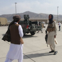 Талибы запретили университетам допускать девушек до вступительных экзаменов
