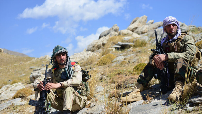 Бойцы сил Фронта сопротивления в Панджшере Афганистан